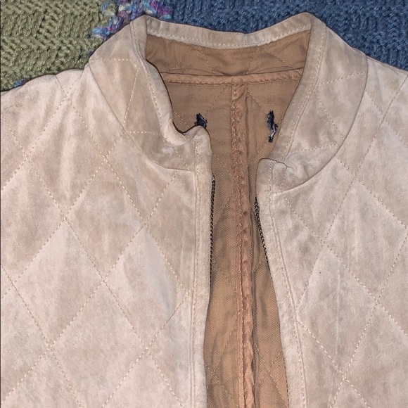 Ann Taylor Quilted Vest - Picture 2 of 7